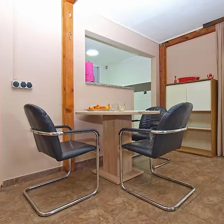 House Nikola 1422 *