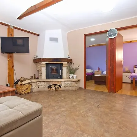 House Nikola 1422 בית נופש *