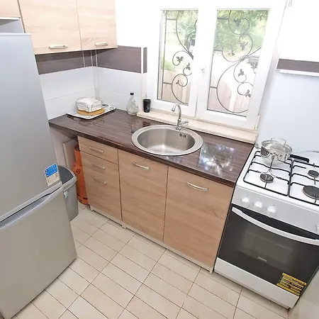 בית נופש House Nikola 1422 *